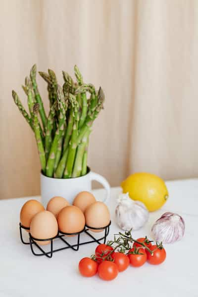 avocado-egg-salad-keto-meal-grilled-salmon-asparagus-keto-friendly